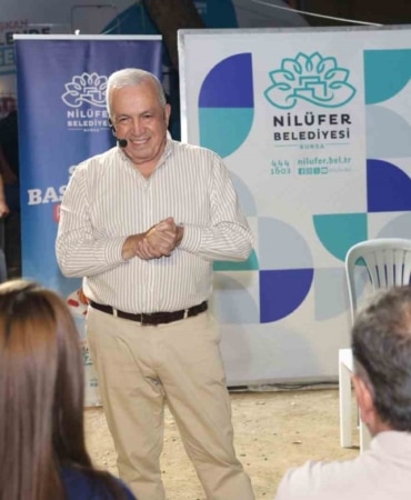 NİLÜFER BELEDİYESİ’NİN MAHALLE SAKİNLERİYLE DOĞRUDAN İLETİŞİM KURMAK VE TALEPLERİ YERİNDE DİNLEMEK AMACIYLA DÜZENLEDİĞİ "ŞADİ BAŞKAN’LA AKŞAM ÇAYI" BULUŞMASI FETHİYE MAHALLESİ’NDE GERÇEKLEŞTİ.