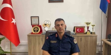 BURSA YENİŞEHİR İLÇE JANDARMA KOMUTANLIĞINA ÜSTEĞMEN HASAN ALATAŞ,İLÇE JANDARMA KOMUTANI OLARAK ATANDI.