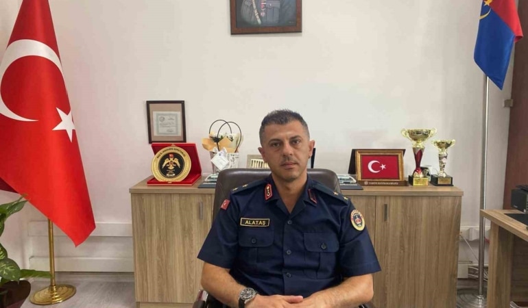 BURSA YENİŞEHİR İLÇE JANDARMA KOMUTANLIĞINA ÜSTEĞMEN HASAN ALATAŞ,İLÇE JANDARMA KOMUTANI OLARAK ATANDI.