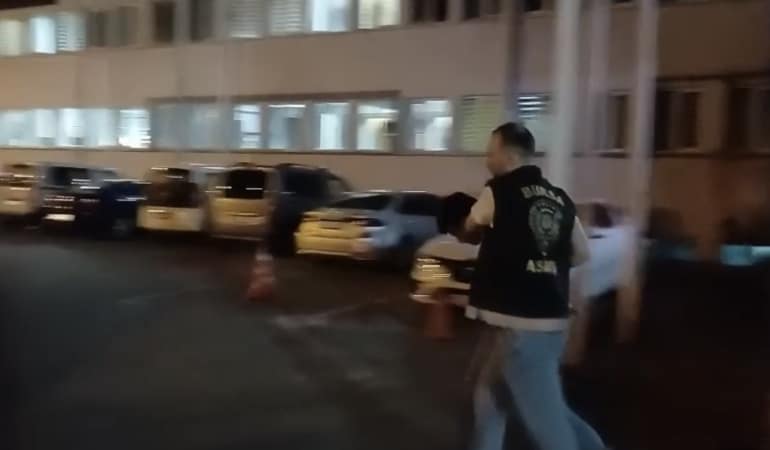 SAHTE BANKACI ORMANA KAÇTI, POLİS "ŞUBEYİ" BASTI