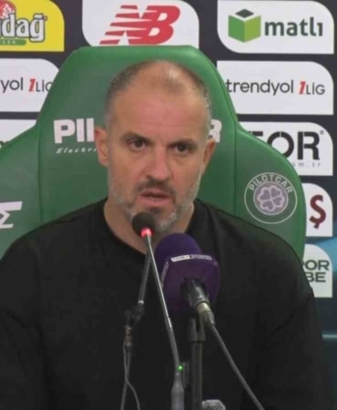 TRENDYOL 1. LİG’İN 2. HAFTASINDA SAHASINDA ALAGÖZ HOLDİNG IĞDIR FK’Yİ 1-0 MAĞLUP EDEN BURSASPOR’DA TEKNİK DİREKTÖR MUSTAFA ER, İKİNCİ YARIDAKİ OYUNDAN MEMNUN OLMADIĞINI BELİRTEREK, "İLK YARIDAN MEMNUNUM, İKİNCİ YARI BİZE YAKIŞMADI" DEDİ.