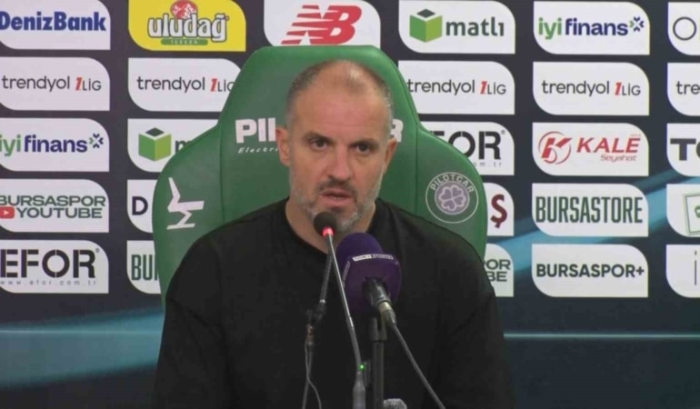 TRENDYOL 1. LİG’İN 2. HAFTASINDA SAHASINDA ALAGÖZ HOLDİNG IĞDIR FK’Yİ 1-0 MAĞLUP EDEN BURSASPOR’DA TEKNİK DİREKTÖR MUSTAFA ER, İKİNCİ YARIDAKİ OYUNDAN MEMNUN OLMADIĞINI BELİRTEREK, "İLK YARIDAN MEMNUNUM, İKİNCİ YARI BİZE YAKIŞMADI" DEDİ.