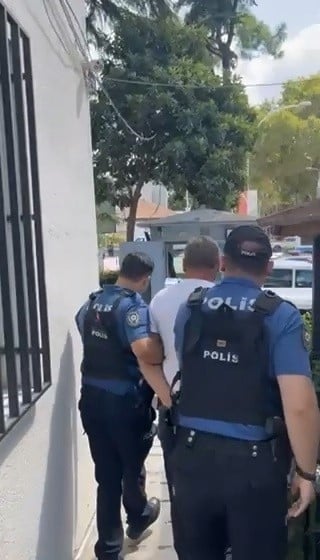 BURSA’NIN İZNİK İLÇESİNDE, HAKKINDA 10 YIL KESİNLEŞMİŞ HAPİS CEZASI BULUNAN ŞAHIS, POLİS EKİPLERİNİN ÇALIŞMASI SONUCU YAKALANDI.