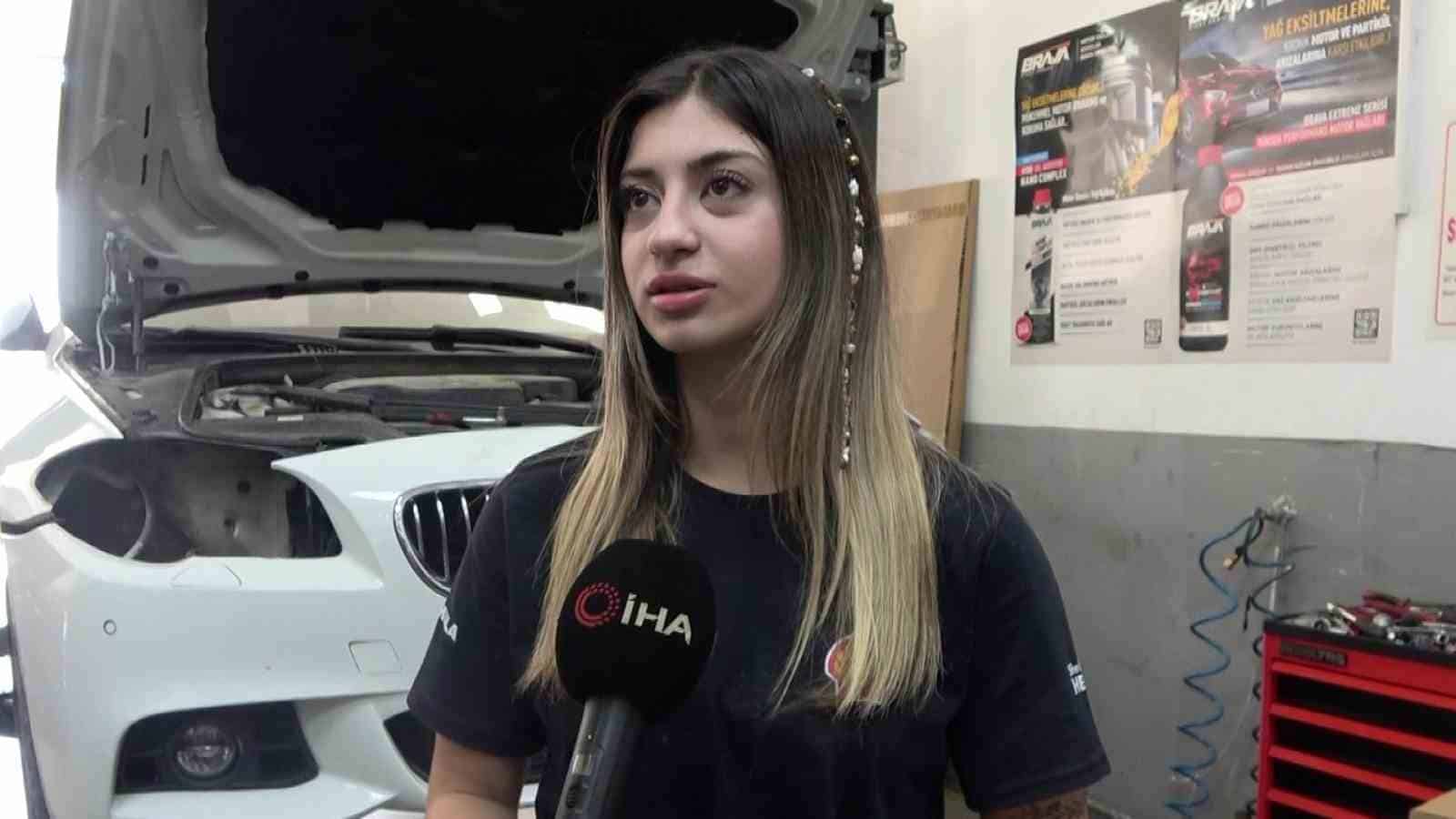 AZRA ARUSER AÇIKLAMALARSA BULUNDU