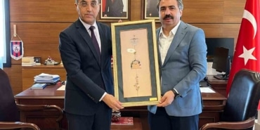 YILDIRIM BELEDİYE BAŞKANI OKTAY YILMAZ; GÖNÜL COĞRAFYASIYLA KÜLTÜREL VE KARDEŞLİK BAĞLARININ GÜÇLENDİRİLMESİNE YÖNELİK ÇALIŞMALARINI SÜRDÜRÜYOR.