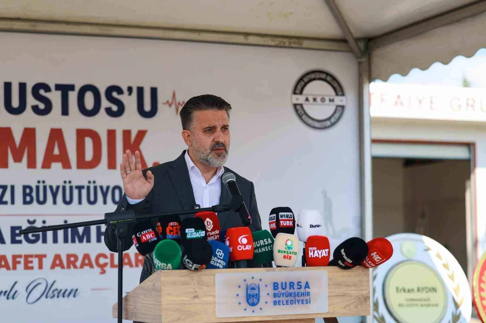 BURSA BÜYÜKŞEHİR BELEDİYESİ BAŞKAN VEKİLİ ŞAHİN BİBA, OLASI AFETLERE MÜDAHALE VE HAZIRLIK SÜREÇLERİNİ GÜÇLENDİRMEK AMACIYLA YAPILAN YATIRIMLARIN DEVREYE ALINDIĞI TÖRENDE KONUŞTU: