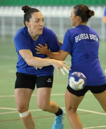 BURSA BÜYÜKŞEHİR BELEDİYESPOR KADIN HENTBOL TAKIMI, KADINLAR HENTBOL SÜPER LİGİ YENİ SEZONUNDA DA ŞAMPİYONLUK İÇİN KADRO YAPILANMASINI TAMAMLADI.