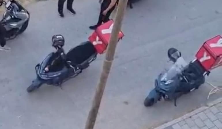 KORSAN SİPARİŞ KURYELERİ KAPIYA DİZDİ KURYELER İSYAN ETTİ
