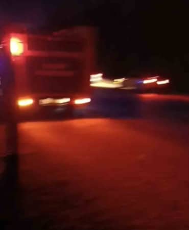 BURSA'NIN ORHANELİ İLÇESİNDE SÜRÜCÜSÜNÜN KONTROLÜNDEN ÇIKAN OTOMOBİL ŞARAMPOLE UÇTU. YAŞANAN KAZADA SÜRÜCÜ OLAY YERİNDE HAYATINI KAYBETTİ.
