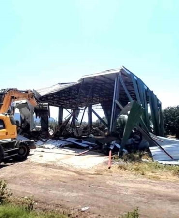 KAÇAK YAPILAŞMAYA KARŞI MÜCADELESİNİ ÖZVERİYLE SÜRDÜREN OSMANGAZİ BELEDİYESİ, VATANDAŞLARDAN GELEN İHBARLAR VE SAHA DENETİMLERİYLE TESPİT ETTİĞİ RUHSATSIZ YAPILARA YÖNELİK YIKIM İŞLEMLERİNİ KARARLILIKLA UYGULUYOR.