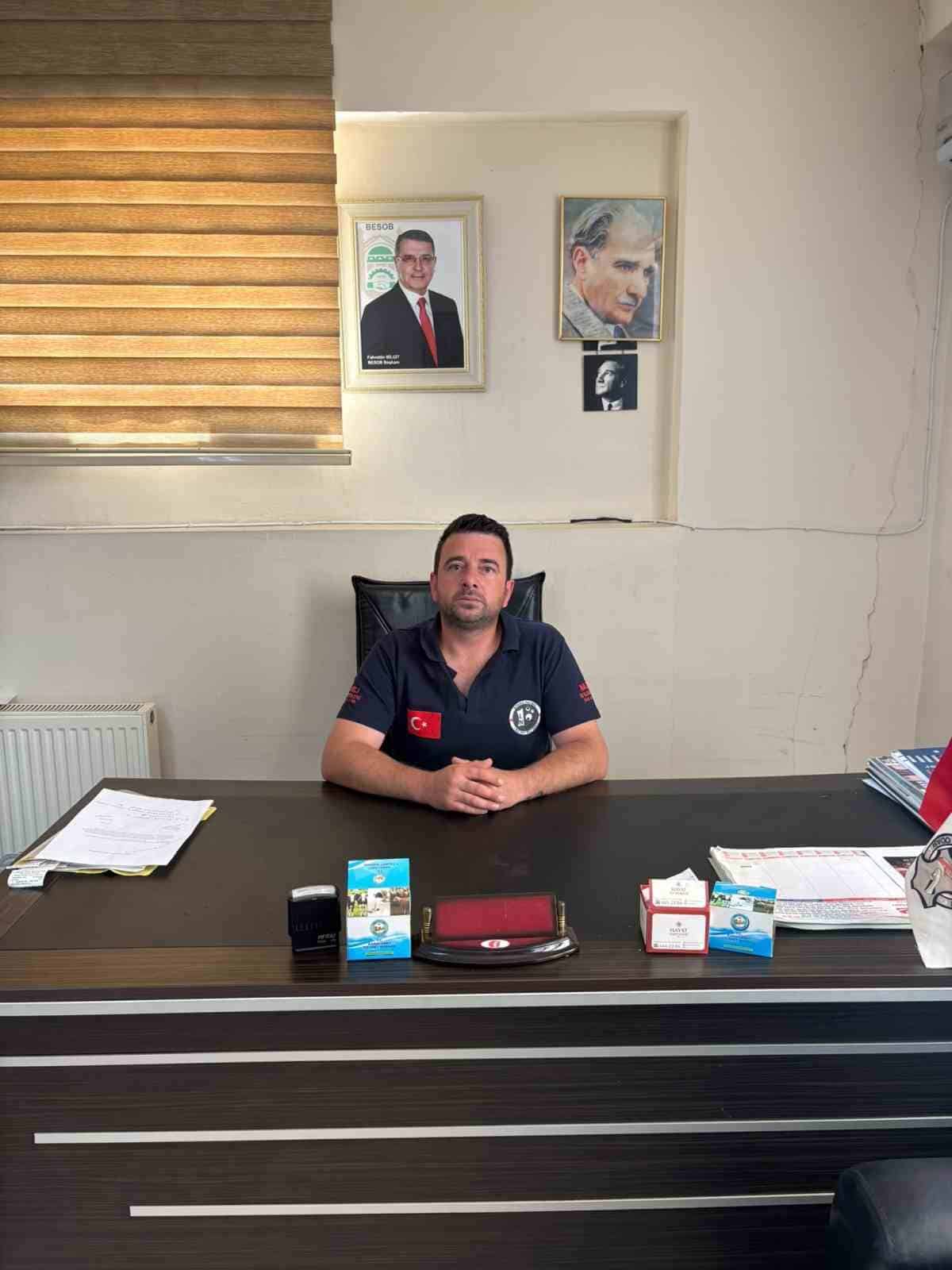KARACABEY KUNDURACI, SARAÇ VE BENZERLERİ ESNAF VE SANATKARLAR ODASI BAŞKANI MEHMET TEKİRGÖL’ÜN VEFATININ ARDINDAN, ODA BAŞKANLIĞI GÖREVİNE OY BİRLİĞİYLE BAŞKAN VEKİLİ ŞÜKRÜ YALNIZ GETİRİLDİ.