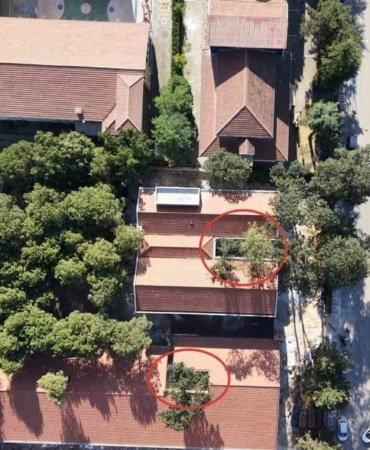 BURSA’NIN İNEGÖL İLÇESİNDE HAYIRSEVER İŞ İNSANI SELÇUK TEŞİK TARAFINDAN YAPTIRILAN NESLİHAN-HALİL TEŞİK 1. KADEME ÖZEL EĞİTİM OKULU, DOĞAYA SAYGILI MİMARİSİYLE DİKKAT ÇEKİYOR. YAKLAŞIK 50 YAŞINDA OLDUĞU BELİRTİLEN 4 AĞACIN KESİLMEMESİ İÇİN PROJE YENİDEN ŞEKİLLENDİRİLİRKEN, AĞAÇLAR OKUL BİNASININ İÇERİSİNDE KORUNARAK YAŞATILACAK.