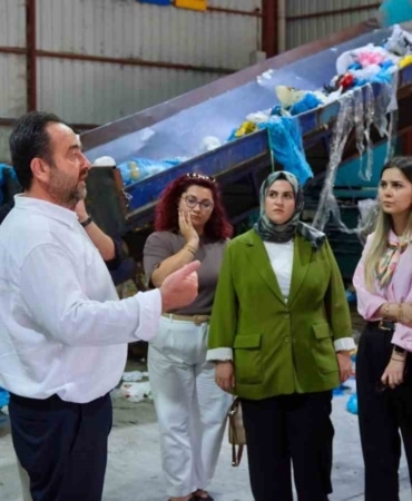 YILDIRIM BELEDİYESİ’NİN ÇEVRE, İKLİM DEĞİŞİKLİĞİ VE SIFIR ATIK ALANINDA HAYATA GEÇİRDİĞİ ÇALIŞMALAR, FARKLI BELEDİYELERE ÖRNEK OLMAYA DEVAM EDİYOR.