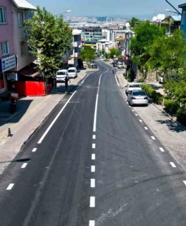 BURSA BÜYÜKŞEHİR BELEDİYESİ, ŞAHİN BİBA BAŞKANLIĞINDA BAŞLATILAN ULAŞIM SEFERBERLİĞİ KAPSAMINDA NİLÜFER İLÇESİNDEKİ DUMLUPINAR CADDESİ’Nİ YENİLEDİ.