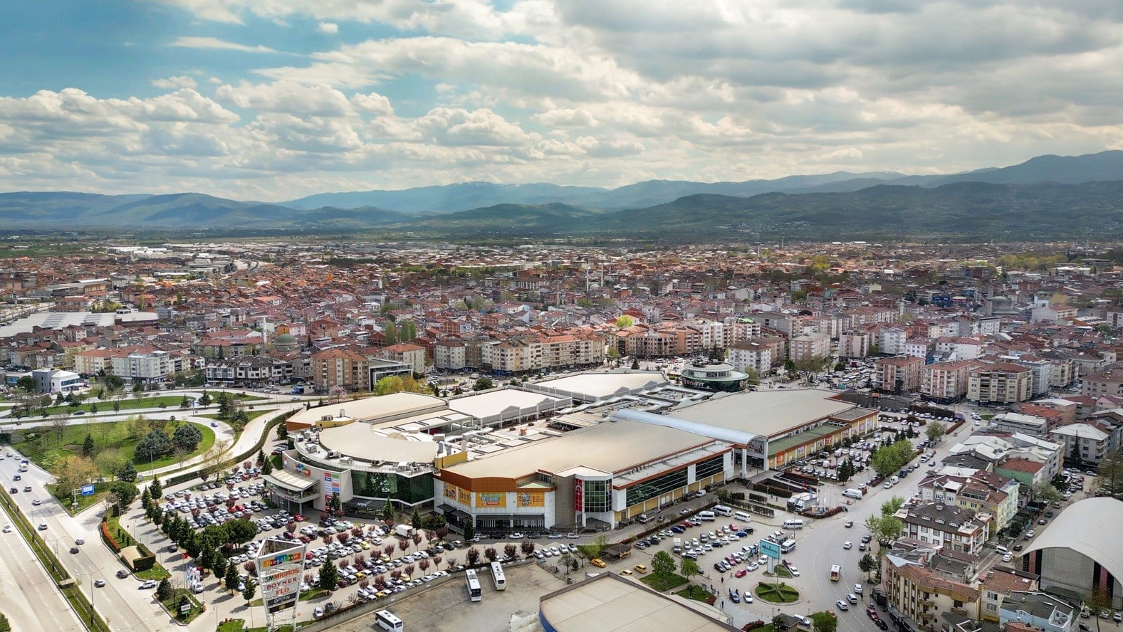 İNEGÖL AVM, 30 AĞUSTOS ZAFER BAYRAMI’NI GÜN BOYU SÜRECEK MÜZİK, DANS, SPOR VE ATÖLYE ETKİNLİKLERİYLE KUTLAMAYA HAZIRLANIYOR.