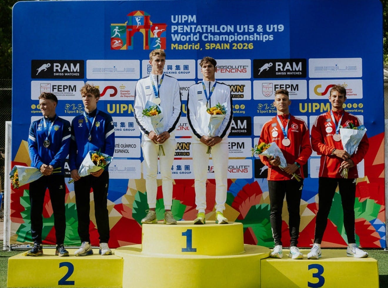 BURSA BÜYÜKŞEHİR BELEDİYESPOR KULÜBÜ SPORCUSU MUHAMMED EMİR KURTULAN, İSPANYA'DA DÜZENLENEN MODERN PENTATLON U19 DÜNYA ŞAMPİYONASI’NDA BRONZ MADALYANIN SAHİBİ OLDU.
