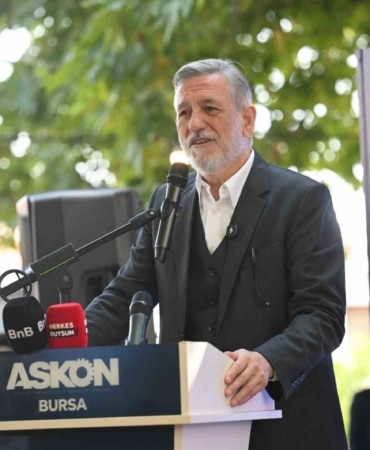 BURSA TİCARET VE SANAYİ ODASI (BTSO) YÖNETİM KURULU BAŞKANI İBRAHİM BURKAY, "ORTAK AKIL VE GÜÇLÜ İŞ BİRLİKLERİYLE BURSA VE TÜRKİYE İÇİN DEĞER ÜRETMEYE DEVAM EDECEĞİZ" DEDİ.