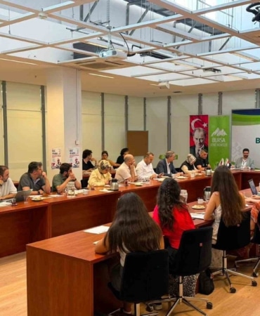 TÜRKİYE ULUSAL AJANSI TARAFINDAN DESTEKLENEN VE BURSA KENT KONSEYİ İŞ BİRLİĞİNDE AVRUPA DAYANIŞMA PROGRAMI KAPSAMINDA YÜRÜTÜLEN "EURODESK YOUTH SOLİDARİTY FOR RESİLİENCE-DAYANIKLILIK İÇİN GENÇLİK DAYANIŞMASI" PROJESİ ÇERÇEVESİNDE BURSALI GENÇLER HARETE GEÇTİ.