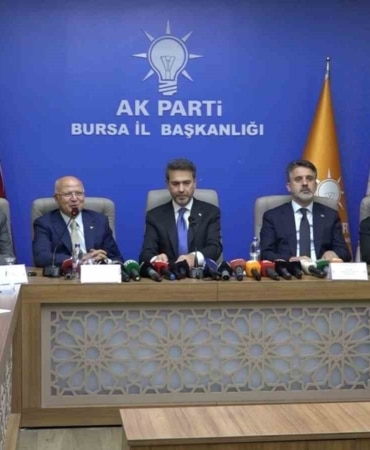 ENERJİ VE TABİİ KAYNAKLAR BAKANI ALPARSLAN BAYRAKTAR, AK PARTİ İL BAŞKANLIĞINDA BASIN MENSUPLARIYLA BİR ARAYA GELDİ.