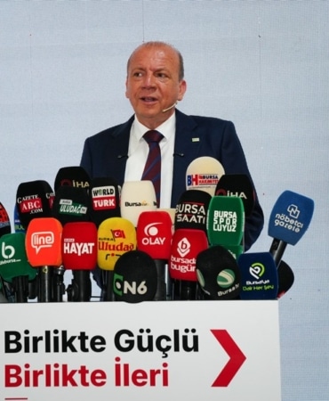 BURSA TİCARET VE SANAYİ ODASI (BTSO) BAŞKAN ADAYI ÖZER MATLI, "BURSA EKONOMİSİ DÖNÜŞÜM PLANI-VİZYON 2040"I KAMUOYUNA AÇIKLADI. MATLI, BURSA’NIN ÜRETİM VE TİCARET GÜCÜNÜ TEKNOLOJİYE, MARKAYA, YENİ PAZARLARA VE KALICI REFAHA TAŞIYACAK BÜTÜNCÜL BİR YÖNETİM SİSTEMİNİ PAYLAŞTI.