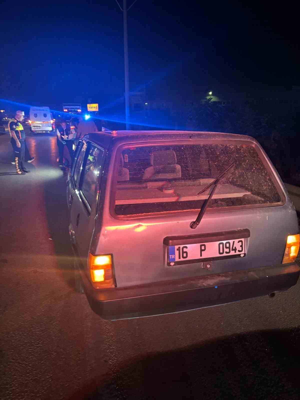 BURSA'DA YAKITI BİTEN OTOMOBİL SÜRÜCÜSÜ, ARACINA YAKIT İKMALİ YAPTIĞI SIRADA ARKADAN GELEN KAMYONETİN ÇARPMASI SONUCU AĞIR YARALANDI. AĞIR YARALANAN SÜRÜCÜ, YAPILAN TÜM MÜDAHALELERE RAĞMEN KURTARILAMADI.
