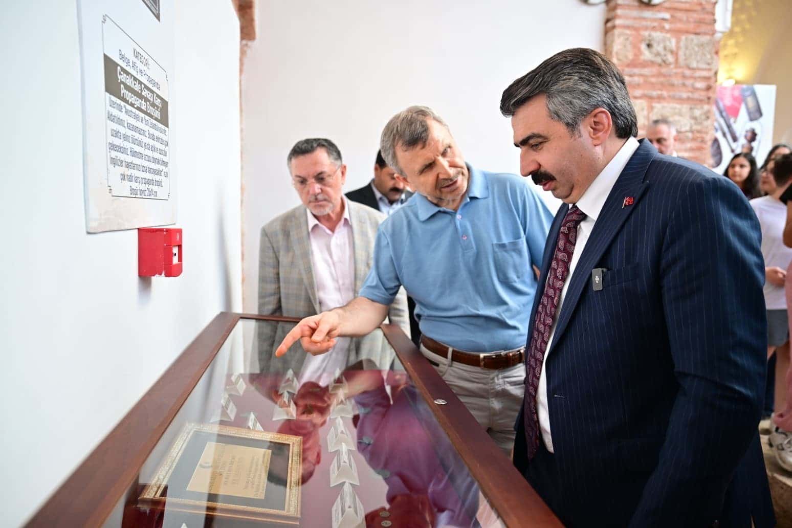 YILDIRIM BELEDİYESİ, 30 AĞUSTOS ZAFER BAYRAMI’NIN 104. YIL DÖNÜMÜNDE, TÜRK MİLLETİNİN BAĞIMSIZLIK MÜCADELESİNİ VE KAHRAMANLIK HAFIZASINI YAŞATAN ANLAMLI BİR SERGİYİ BURSALILARLA BULUŞTURDU.
