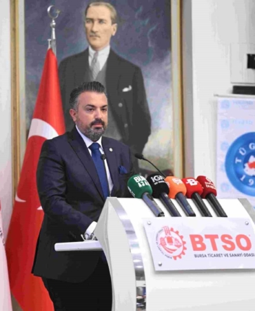 TÜRKİYE GENÇ İŞ İNSANLARI DERNEĞİ (TÜGİAD), 16-18 EYLÜL 2026 TARİHLERİNDE VİYANA'DA GERÇEKLEŞTİRİLECEK G20 GENÇ GİRİŞİMCİLER İTTİFAKI ZİRVESİ 2026 ÖNCESİNDE BTSO EV SAHİPLİĞİNDE BURSA İŞ DÜNYASINI "BURSA İŞ DÜNYASI BULUŞMASI"NDA BİR ARAYA GETİRDİ.
