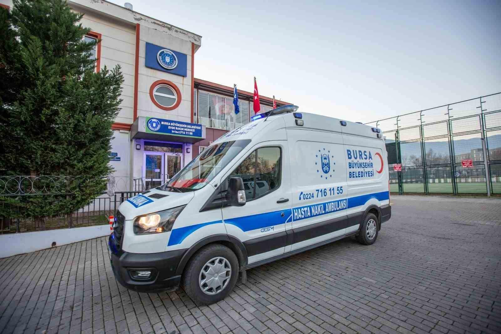 BURSA BÜYÜKŞEHİR BELEDİYESİ, 3-9 EYLÜL HALK SAĞLIĞI HAFTASI KAPSAMINDA KENT GENELİNDE VATANDAŞLARA YÖNELİK ÇEŞİTLİ ETKİNLİKLER DÜZENLEYECEK. ‘HER GÜN HALK SAĞLIĞI’ TEMASIYLA GERÇEKLEŞTİRİLECEK PROGRAMLARDA SAĞLIKLI BESLENMEDEN FİZİKSEL AKTİVİTEYE, ÇOCUK SAĞLIĞINDAN BAĞIMLILIKLA MÜCADELEYE KADAR HALK SAĞLIĞININ FARKLI BAŞLIKLARI ELE ALINACAK.