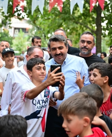 YILDIRIM BELEDİYESİ’NİN DÜZENLEDİĞİ ‘GELENEKSEL MAHALLE ÇOCUK ŞENLİKLERİ’, 24 MAHALLEDE 20 BİNDEN FAZLA ÇOCUĞU EĞLENCELİ ETKİNLİKLER VE GÖSTERİLERLE BULUŞTURDU.