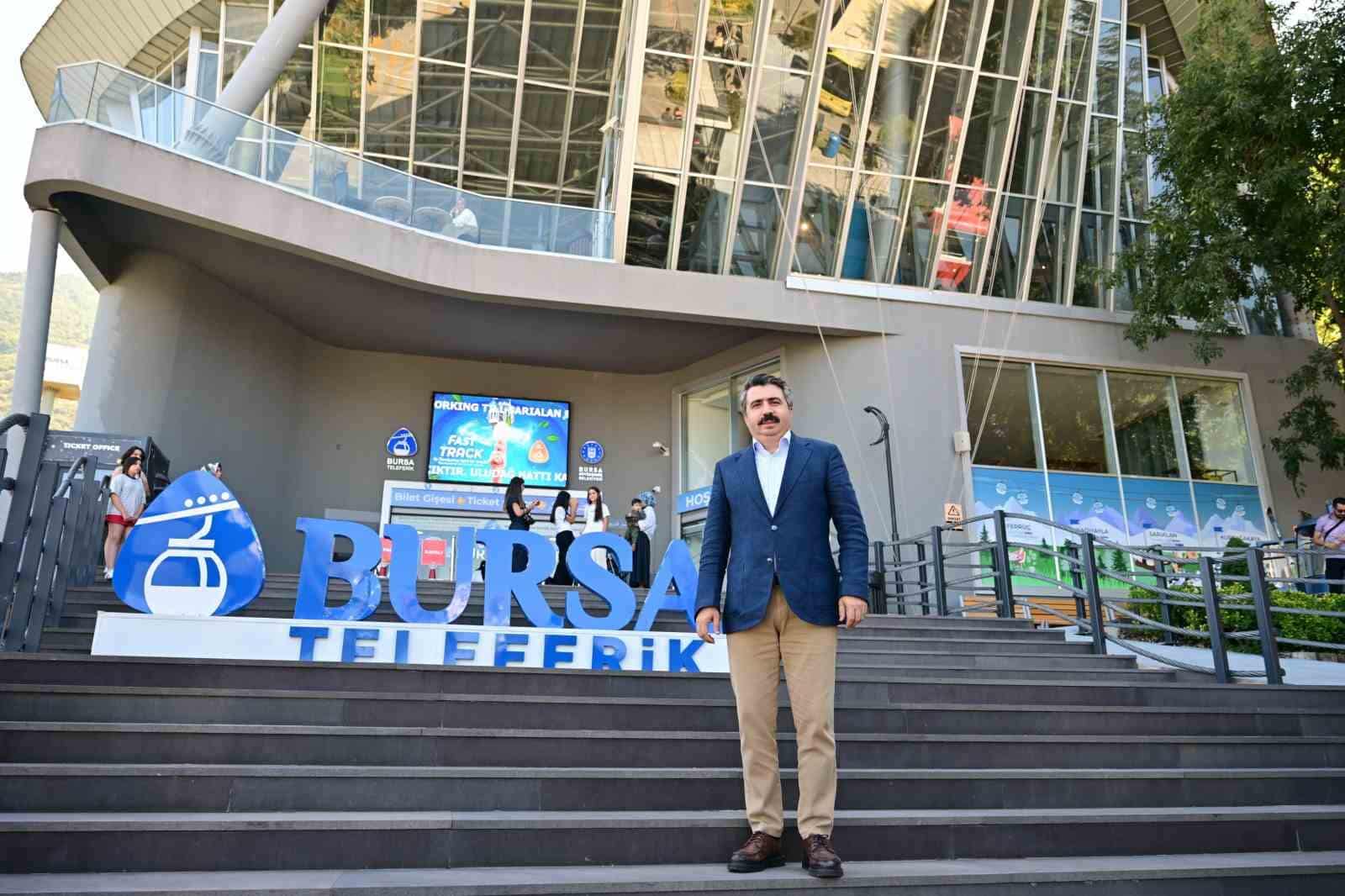 BURSA'DA YILDIRIM BELEDİYESİ, İLÇEDEKİ 4 BİN KADIN VE ÇOCUĞU TELEFERİKLE ULUDAĞ’A ÇIKARARAK UNUTULMAZ BİR GÜN YAŞATACAK. YILDIRIM BELEDİYE BAŞKANI OKTAY YILMAZ; YILDIRIM’I KADINLARIN KENDİLERİNİ DAHA DEĞERLİ, DAHA GÜÇLÜ VE DAHA MUTLU HİSSETTİĞİ BİR ŞEHİR HALİNE GETİRMEK İÇİN ÇALIŞTIKLARINI İFADE ETTİ.