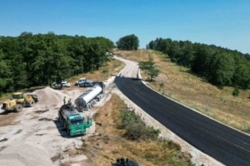 BURSA BÜYÜKŞEHİR BELEDİYESİ, MUSTAFAKEMALPAŞA İLÇESİNDE 10, ORHANELİ İLÇESİNDE 1 VE BÜYÜKORHAN İLÇESİNDE 1 MAHALLE OLMAK ÜZERE TOPLAM 12 MAHALLEYİ KAPSAYAN BÖLGEDE 50 KİLOMETRELİK YOL YENİLEME ÇALIŞMASINI TAMAMLADI.