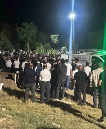 KAZADA HAYATINI KAYBEDEN 13 YAŞINDAKİ AYŞEGÜL, TOPRAĞA VERİLDİ