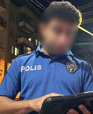 İL EMNİYET MÜDÜRLÜĞÜ ASAYİŞ ŞUBE MÜDÜRLÜĞÜNE BAĞLI EKİPLER, OSMANGAZİ İLÇESİ DİKKALDIRIM CADDESİ İLE YILDIRIM İLÇESİ MEYDANCIK İNCİRLİ CADDESİ ÜZERİNDE POLİS EKİPLERİNCE YAYA OLARAK HAREKETLİ AHLAK UYGULAMASI GERÇEKLEŞTİRİLDİ.
