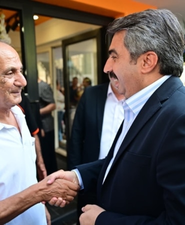 YILDIRIM BELEDİYE BAŞKANI OKTAY YILMAZ, KURTULUŞ CADDESİ’Nİ ZİYARET EDEREK ESNAFLA BİR ARAYA GELDİ.