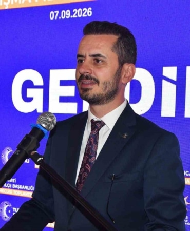 AK PARTİ OSMANGAZİ İLÇE BAŞKANLIĞI, İLÇE DANIŞMA MECLİSİ TOPLANTISI’NDA TEŞKİLAT ÇALIŞMALARINI VE ÖNÜMÜZDEKİ DÖNEME İLİŞKİN HEDEFLERİNİ DEĞERLENDİRDİ. TOPLANTIDA, OSMANGAZİ’DE YÜRÜTÜLEN SAHA VE ÜYE ÇALIŞMALARINDAKİ BAŞARI DİKKAT ÇEKTİ.