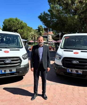 BURSA'DA GÜRSU BELEDİYESİ, ARAÇ FİLOSUNA İKİ ARAÇ DAHA EKLEDİ. BÖYLELİKLE 76 ADET ARAÇ İLÇE VATANDAŞLARINA HİZMET VERİLECEK