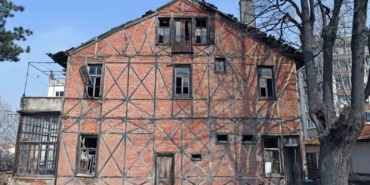 OSMANGAZİ BELEDİYESİ, ULUSAL VE ULUSLARARASI FON KAYNAKLARINI KENTE KAZANDIRMA ÇALIŞMALARINA BİR BAŞARI DAHA EKLEDİ. BURSA’NIN ÖNEMLİ ENDÜSTRİYEL VE KÜLTÜREL MİRAS ALANLARINDAN TARİHİ ROMANGAL (TURGUT YILMAZ İPEK) FABRİKASI İÇİN HAZIRLANAN "ROMANGAL KATILIMCI YÖNETİŞİM PROJESİ: ENDÜSTRİYEL MİRASTAN ORTAK GELECEĞE", TÜRKİYE’NİN YEDİ BÖLGESİNDEKİ 43 ŞEHİRDEN YAPILAN 147 BAŞVURU ARASINDAN HİBE DESTEĞİ ALMAYA HAK KAZANAN DÖRT PROJEDEN BİRİ OLDU.