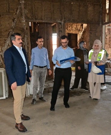 YILDIRIM’I GELECEĞE TAŞIYACAK ÖNEMLİ HİZMETLERİ HAYATA GEÇİREN YILDIRIM BELEDİYESİ, İLÇEYE YENİ BİR KÜTÜPHANE DAHA KAZANDIRMAK İÇİN KOLLARI SIVADI.