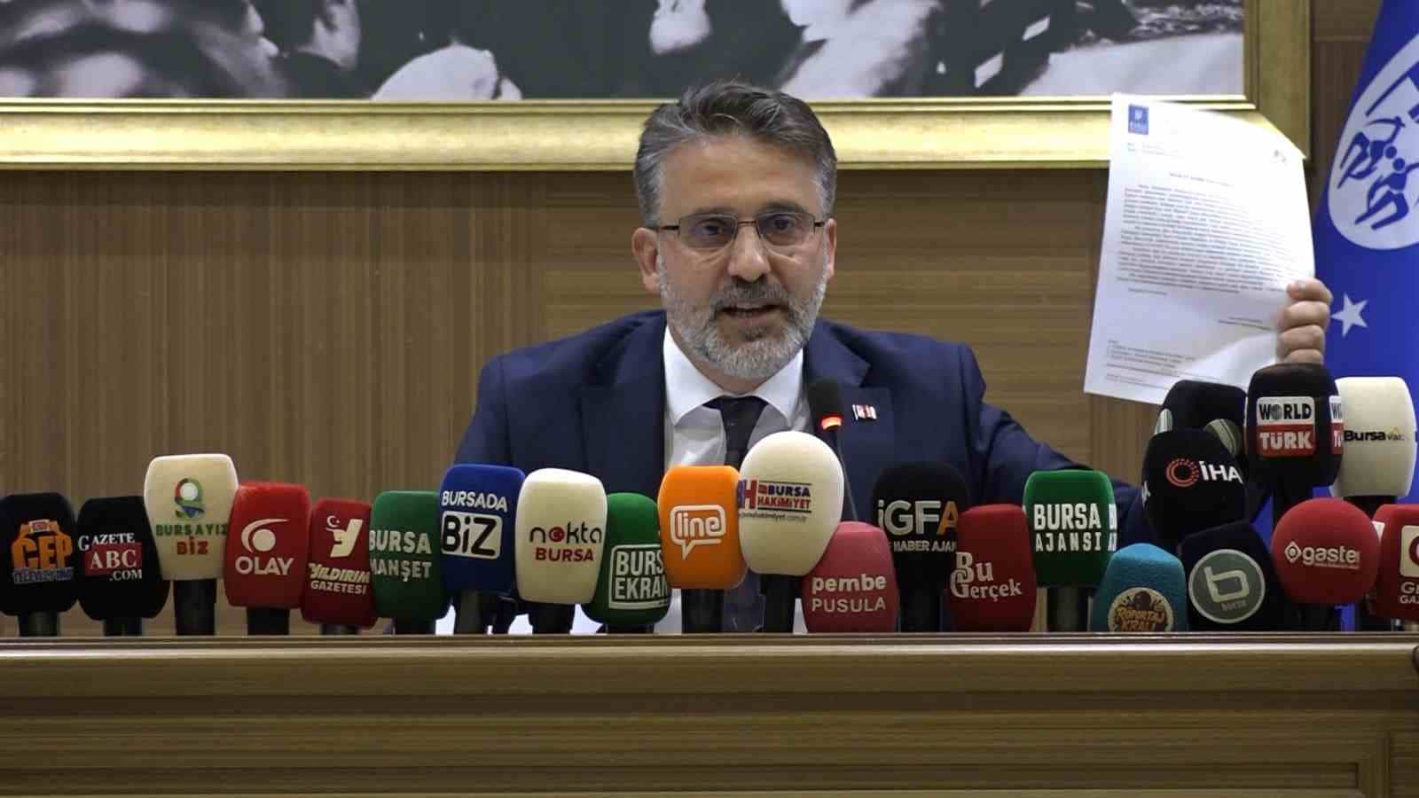 BURSA BÜYÜKŞEHİR BELEDİYE MECLİSİ’NDE MECLİSTE, İMAR VE BAYINDIRLIK KOMİSYONUNUN NİLÜFER İLÇESİ KAYAPA VE KURUÇEŞME MAHALLELERİNDE BELİRLENEN PARSELLERİN ‘KATI ATIK TESİSLERİ ALANI’ RAPORU, OY ÇOKLUĞUYLA KABUL EDİLDİ. PROJENİN ÖNEMİNE VE GEREKLİLİĞİNE VURGU YAPAN BAŞKAN VEKİLİ ŞAHİN BİBA, "5 YIL SONRA HERKES TEŞEKKÜR EDECEK" DEDİ.