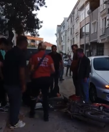 KARACABEY’DE OTOMOBİL İLE MOTOSİKLET ÇARPIŞTI: 1 YARALI