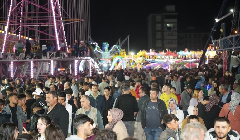 OSMANLI DÖNEMİNDE BAŞLAYAN YAYGIN HALDE YAPILAN PANAYIRLAR, BUGÜN HALEN OSMANLI'NIN İLK BAŞKENTİ BURSA'NIN YENİŞEHİR İLÇESİNDE YAŞATILIYOR.