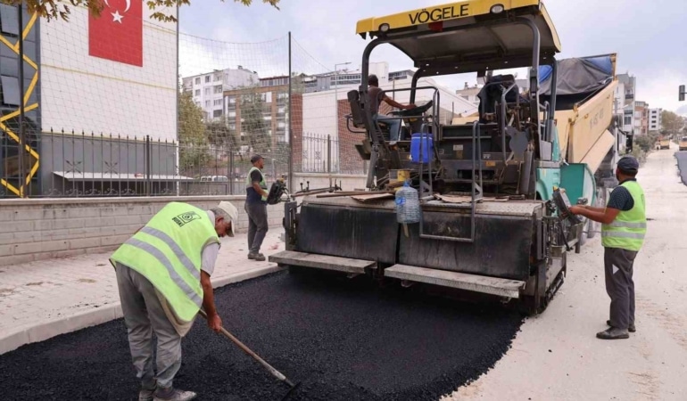 BURSA BÜYÜKŞEHİR BELEDİYESİ, MUSTAFAKEMALPAŞA İLÇESİNDE ALTYAPI İMALATI TAMAMLANAN BÖLGELERDE ÜSTYAPI ÇALIŞMALARINA BAŞLADI.