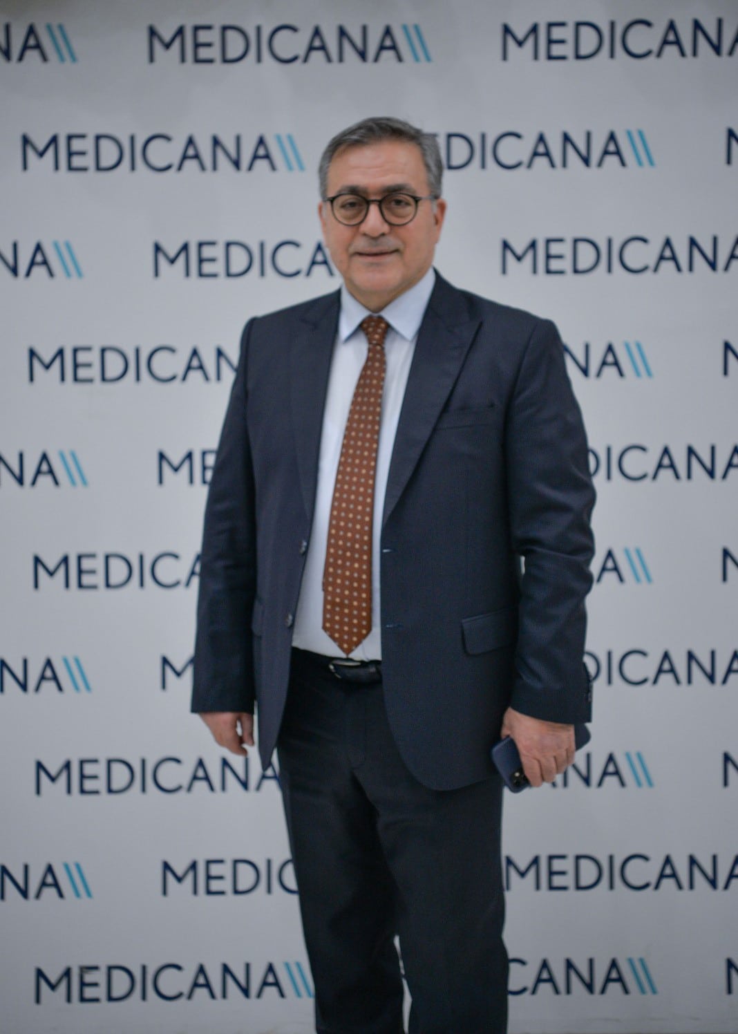 MEDİCANA BURSA HASTANESİ GENEL MÜDÜRÜ DR. ÖZCAN AKAN.