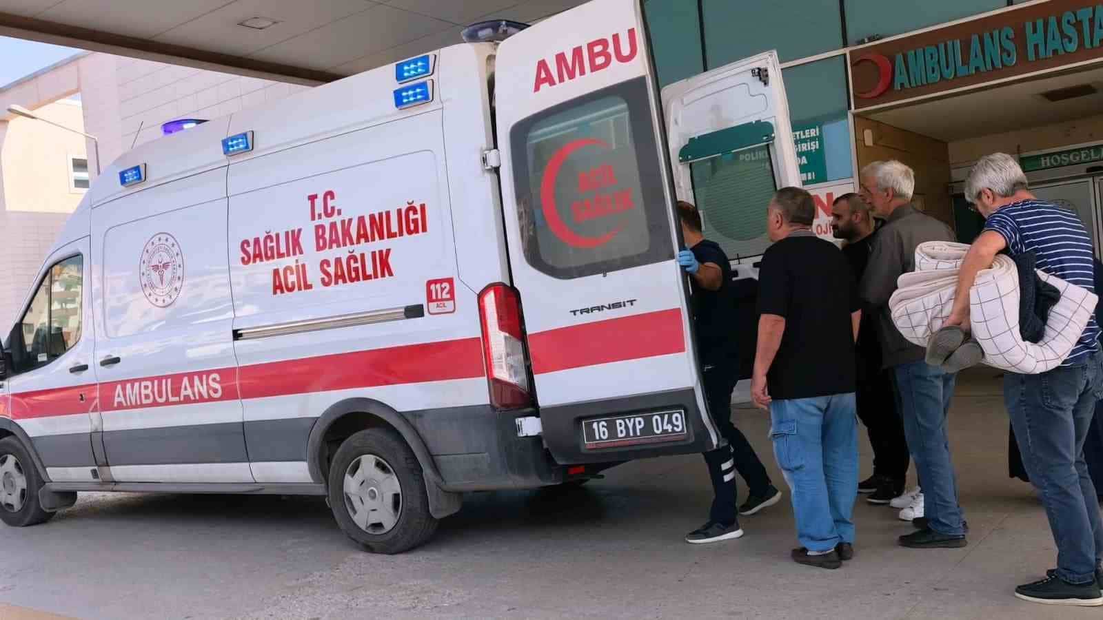 BURSA’NIN İNEGÖL İLÇESİNDE SOBADAN SIZAN KARBONMONOKSİT GAZINDAN ZEHİRLENEN 63 YAŞINDAKİ ÇİFT, HASTANEDE TEDAVİ ALTINA ALINDI.
