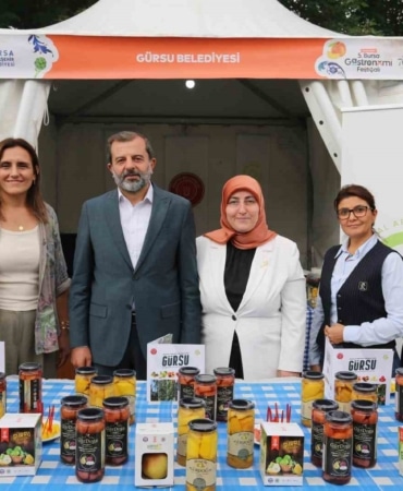 MERİNOS PARK'TA GERÇEKLEŞEN FESTİVALDE, GÜRSU BELEDİYESİ DE LEZZET DOLU BİR STANT İLE YERİNİ ALDI.