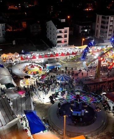 YENİŞEHİR BELEDİYESİ TARAFINDAN 40 YILLIK ARANIN ARDINDAN YENİDEN YAŞATILMAYA BAŞLANAN TARİHÎ YENİŞEHİR PANAYIRI, BU YIL ÜÇÜNCÜ KEZ KAPILARINI AÇIYOR.