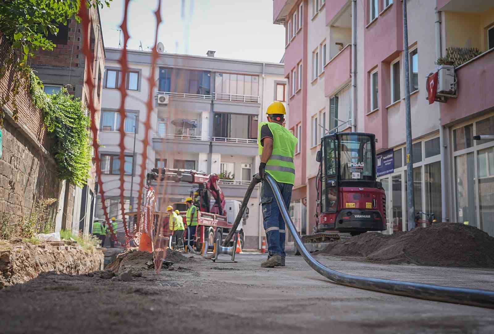 GÜNEY MARMARA’DA 5 MİLYONUN ÜZERİNDE NÜFUSA ELEKTRİK DAĞITIM HİZMETİ SUNAN UEDAŞ, BURSA, BALIKESİR, ÇANAKKALE VE YALOVA’DA ENERJİ ALTYAPISININ GÜÇLENDİRİLMESİNE YÖNELİK YATIRIMLARINI SÜRDÜRÜYOR.