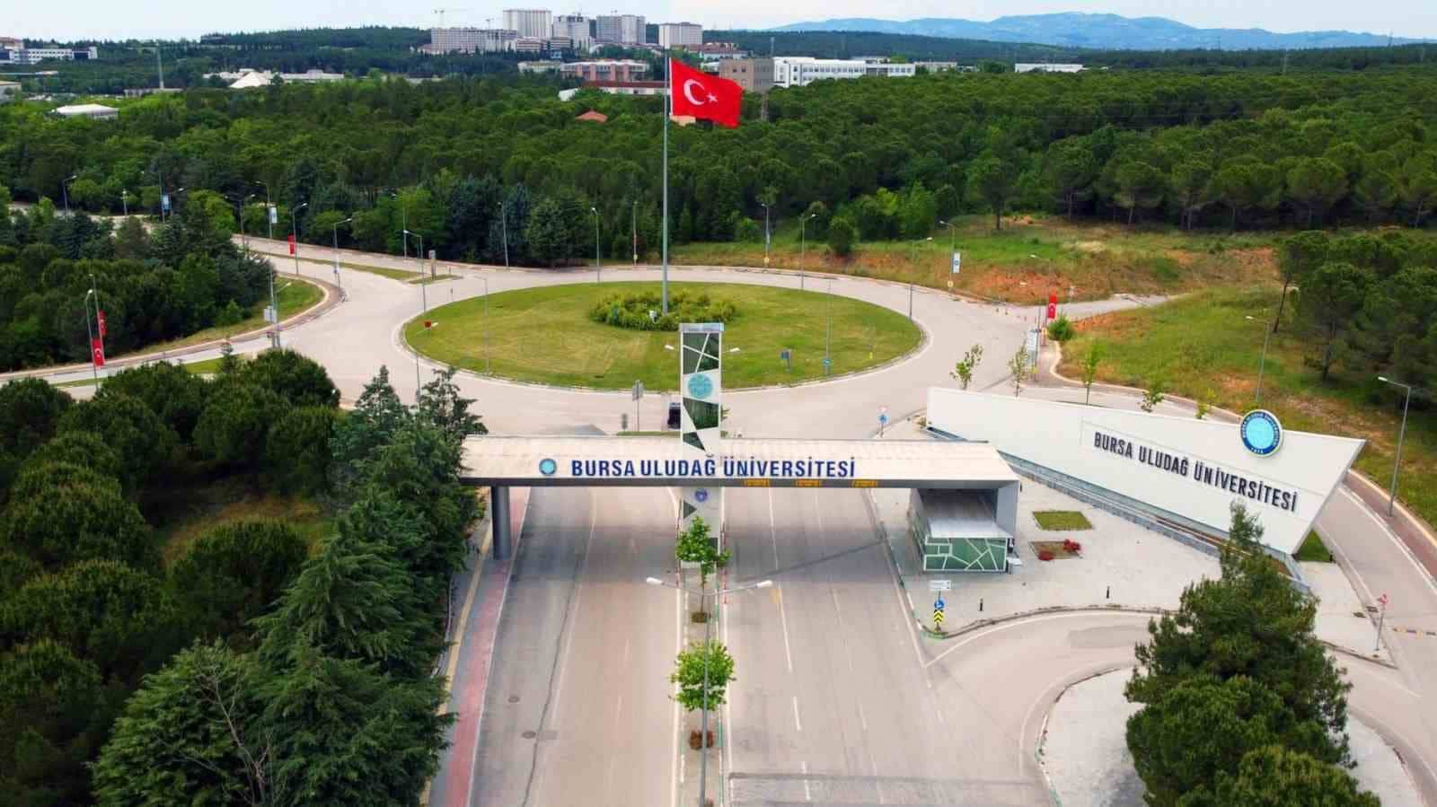 TÜRKİYE’NİN MİLLÎ TEKNOLOJİ HAMLESİ VİZYONU DOĞRULTUSUNDA DÜZENLENEN DÜNYANIN EN BÜYÜK HAVACILIK, UZAY VE TEKNOLOJİ FESTİVALİ TEKNOFEST’TE FİNALLER İÇİN GERİ SAYIM BAŞLADI. BURSA ULUDAĞ ÜNİVERSİTESİ (BUÜ) ÖĞRENCİLERİ, BU YIL DA GELİŞTİRDİKLERİ YERLİ VE MİLLÎ PROJELERLE ZORLU ELEME SÜREÇLERİNİ GERİDE BIRAKARAK FARKLI KATEGORİLERDE FİNALE KALMA BAŞARISI GÖSTERDİ. AÇIKLANAN FİNAL SONUÇLARINA GÖRE BUÜ’NÜN YETENEKLİ ÖĞRENCİ TOPLULUKLARI VE TAKIMLARI, İNSANSIZ HAVA ARAÇLARINDAN YAPAY ZEKAYA, OTONOM SİSTEMLERDEN BİYOTEKNOLOJİYE KADAR GENİŞ BİR YELPAZEDE ÜNİVERSİTEYİ FİNALLERDE TEMSİL EDECEK.