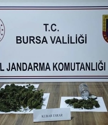 BURSA'NIN İNEGÖL İLÇESİNDE JANDARMA EKİPLERİNCE UYUŞTURUCU OPERASYONU GERÇEKLEŞTİRİLDİ.