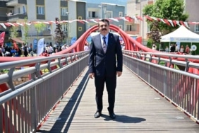 YILDIRIM BELEDİYESİ, İLÇENİN DÖRT BİR YANINDA HAYATA GEÇİRDİĞİ YATIRIMLARLA YILDIRIM’IN GELECEĞİNİ ŞEKİLLENDİRİYOR.